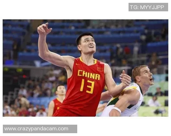 姚明亲临郑州篮球盛会与球迷互动分享运动心得引发热烈反响