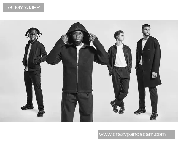 足球明星与歌手携手共创精彩视频展现运动与音乐的完美融合