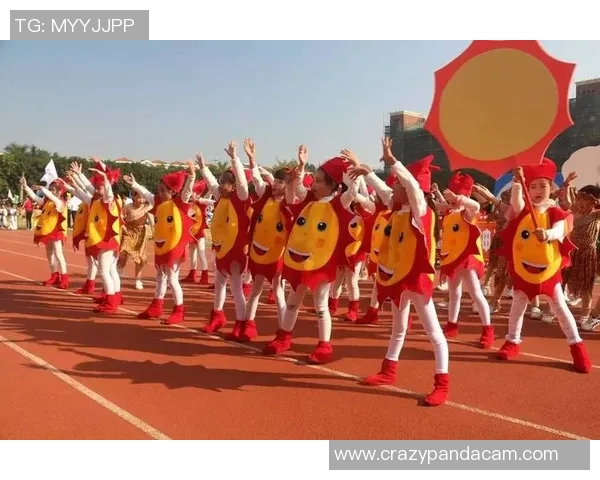 足球明星Q版绘画大赛展现球场魅力与艺术风采的完美结合